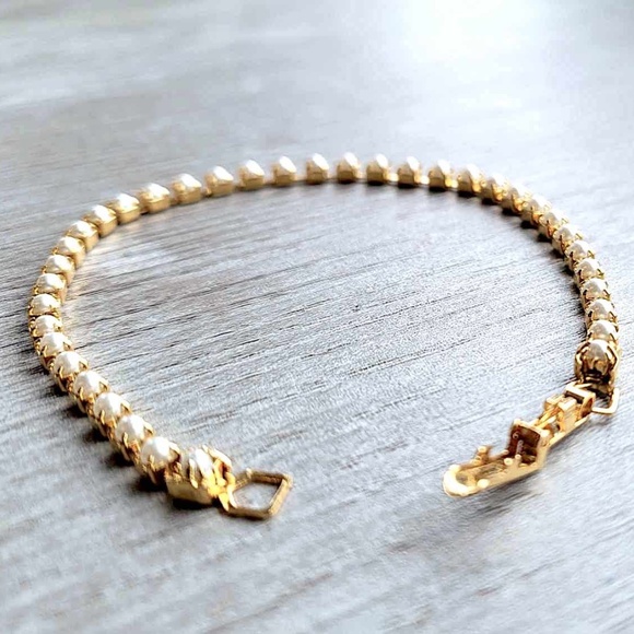 ๐๐ AVON Vintage Pearlesque Link Gold-Plated Brass Tennis Bracelet - Picture 7 of 10